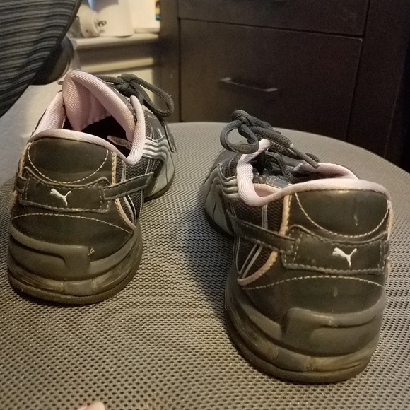 Ladies gray Puma brand running shoes size  7 - Picture 6 of 9